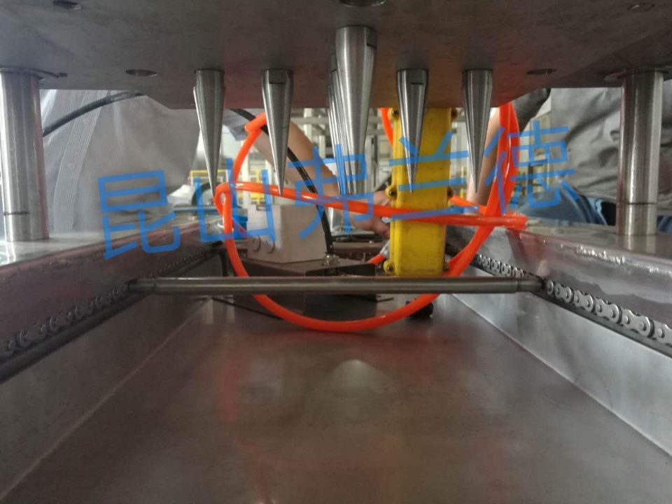 昆山弗蘭德機電生產(chǎn)的錘式破冰機